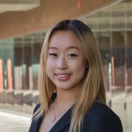 Catherine Jiang's Headshot